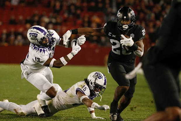 Iowa State junior running back Breece Hall runs a pass reception into the end zone for a touchdown.