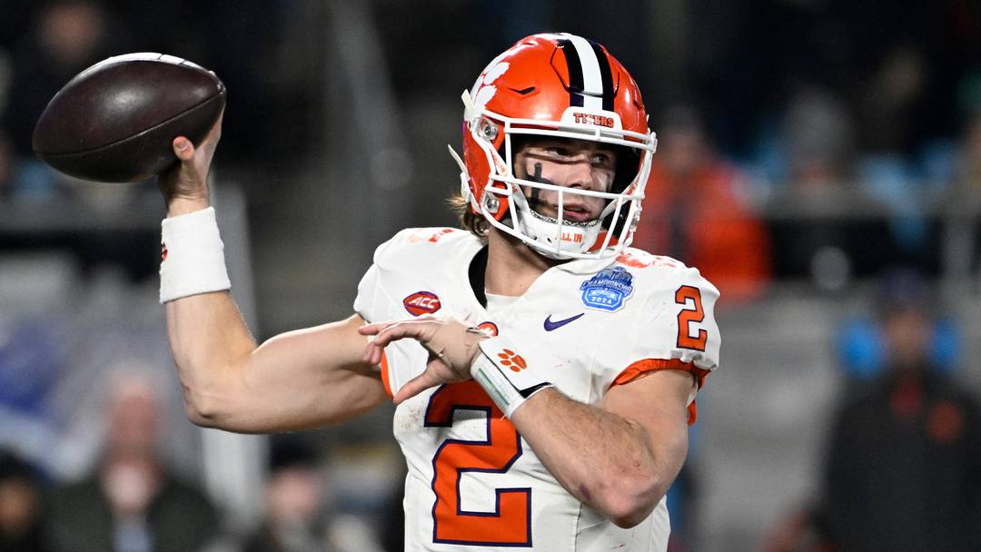 Dec 7, 2024; Charlotte, NC, USA; Clemson Tigers quarterback Cade Klubnik (2) throws during the third quarter against the Southern Methodist Mustangs in the 2024 ACC Championship game at Bank of America Stadium. Dec 7, 2024; Charlotte, NC, USA; Clemson Tigers quarterback Cade Klubnik (2) throws during the third quarter against the Southern Methodist Mustangs in the 2024 ACC Championship game at Bank of America Stadium.