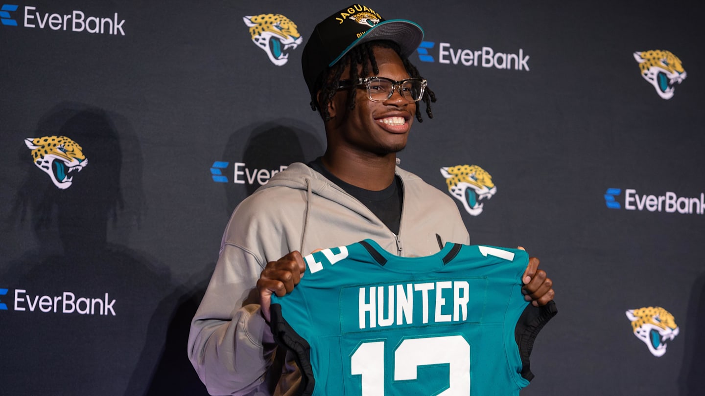 Travis Hunter Graduates from Colorado Before Jaguars Minicamp
