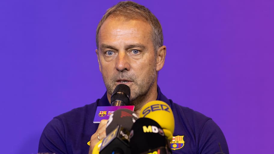 Hansi Flick depended on Pau Cubarsí during Barcelona's treble-winning 2024–25 campaign. | IMAGO/NurPhoto