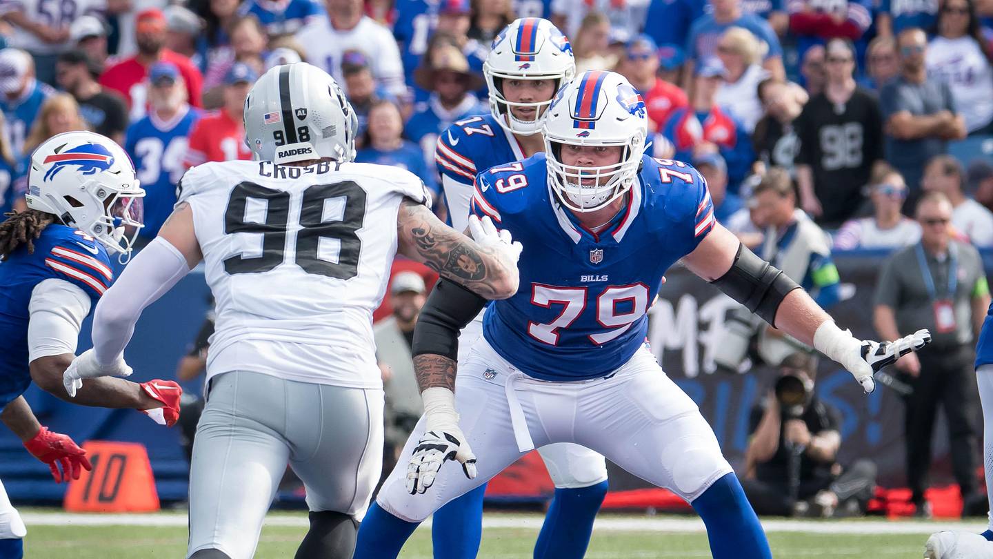 Raiders' Maxx Crosby Sounds Off on MVP Josh Allen