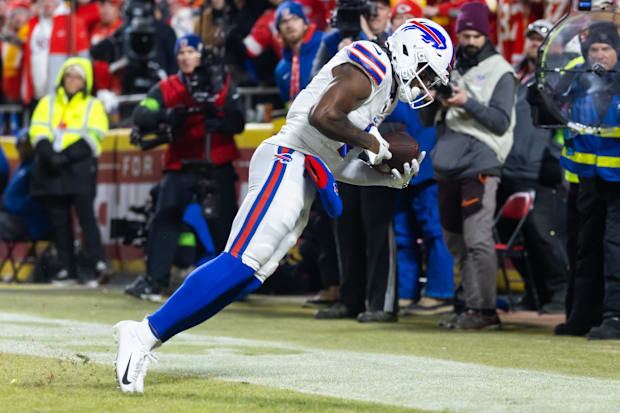 Buffalo Bills wide receiver Curtis Samuel catches touchdown. Buffalo Bills wide receiver Curtis Samuel catches touchdown.