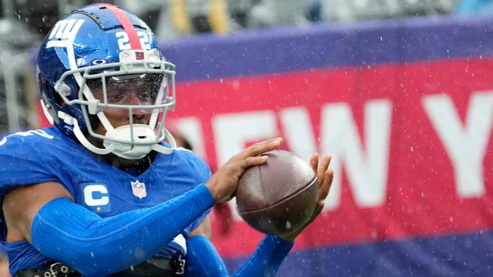 October 29, 2023; East Rutherford, NJ, USA; New York Giants cornerback Adoree' Jackson (22) catches the ball during a pre-game warm-up.