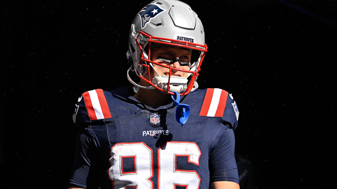 Nov 2, 2025; Foxborough, Massachusetts, USA; New England Patriots wide receiver Efton Chism III (86) walks out of the players tunnel before a game against the Atlanta Falcons at Gillette Stadium. Nov 2, 2025; Foxborough, Massachusetts, USA; New England Patriots wide receiver Efton Chism III (86) walks out of the players tunnel before a game against the Atlanta Falcons at Gillette Stadium.