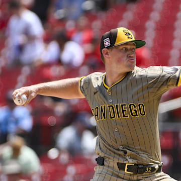 Jul 27, 2025; St. Louis, Missouri, USA;  San Diego Padres starting pitcher Stephen Kolek (32) pitches against the St. Louis Cardinals during the first inning at Busch Stadium. Mandatory Credit: Jeff Curry-Imagn Images