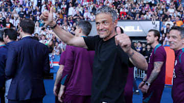 Paris Saint-Germain v Angers SCO - Ligue 1 McDonald's