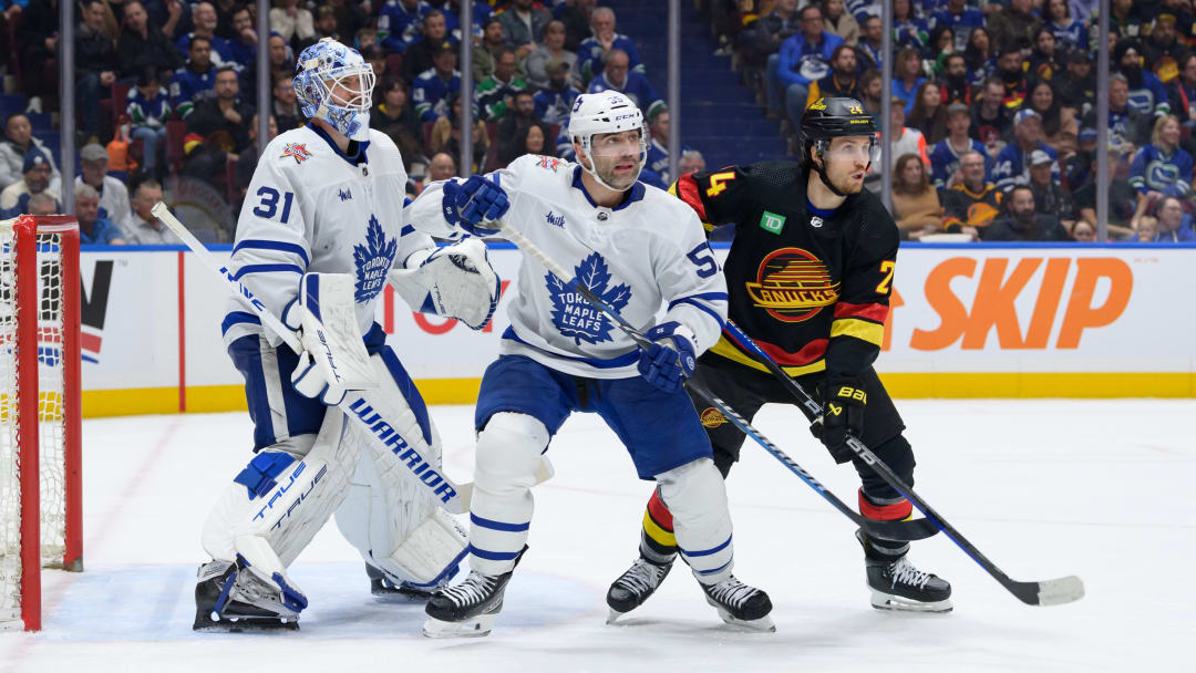 Toronto Maple Leafs v Vancouver Canucks