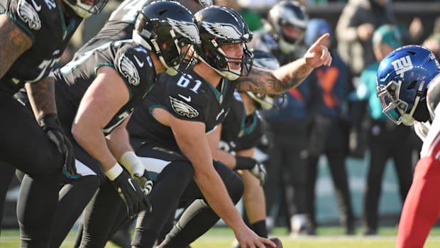 Philadelphia Eagles center Nick Gates (61) against the New York Giants at Lincoln Financial Field.