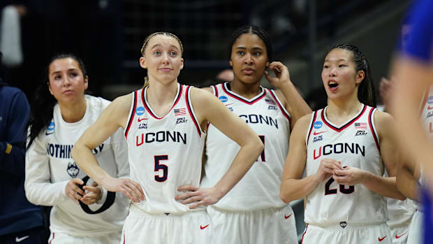 UConn Huskies guard Paige Bueckers (5) watches the clock run down during her last game at Harry A. Gampel Pavilion against th