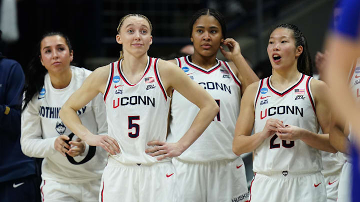 Mar 24, 2025; Storrs, Connecticut, USA; UConn Huskies guard Paige Bueckers (5) watches the clock run down during her last game at Harry A. Gampel Pavilion against the South Dakota State Jackrabbits. Mandatory Credit: David Butler II-Imagn Images