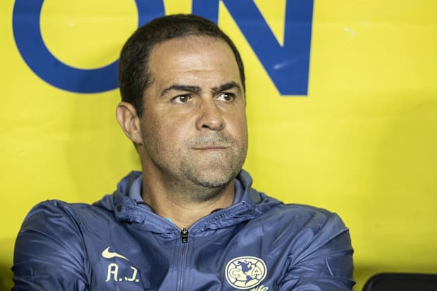 André Jardine permanecerá en América todo el 2025
