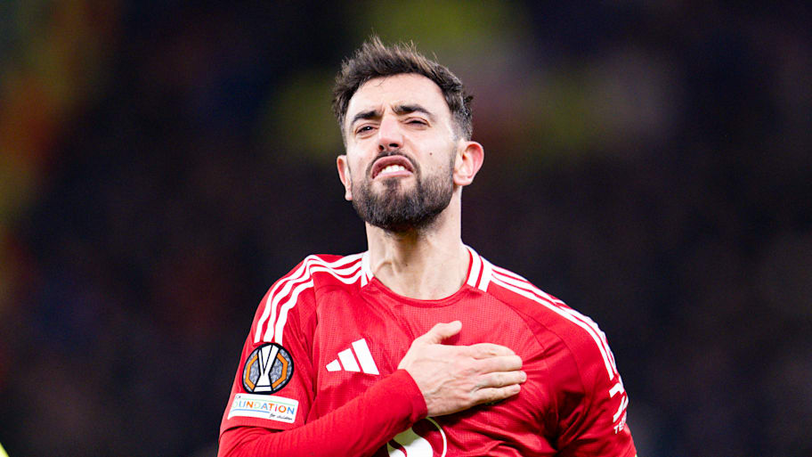 Bruno Fernandes roaring while in action for Man Utd.
