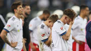 Die HSV-Spieler nach Schlusspfiff: Enttäuschung pur