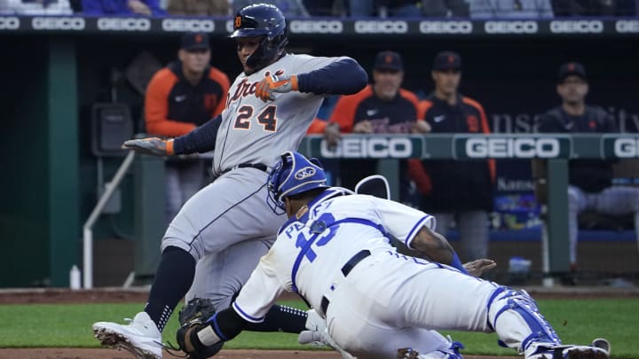 Miguel Cabrera dio tres hits el jueves ante Kansas City