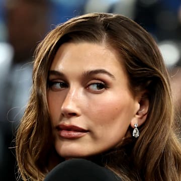 Hailey Bieber