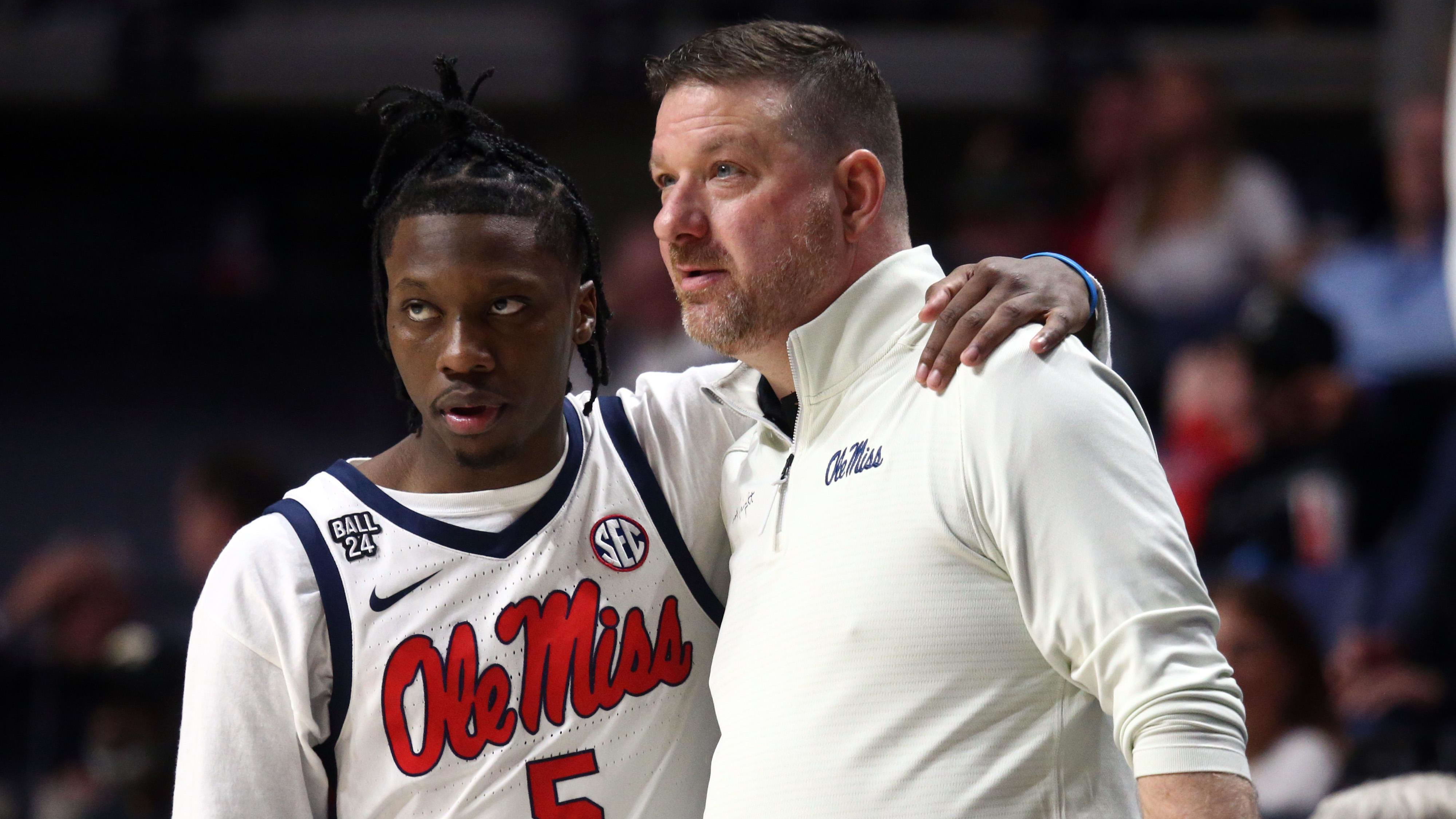 Ole Miss' Jaylen Murray, coach Chris Beard during game