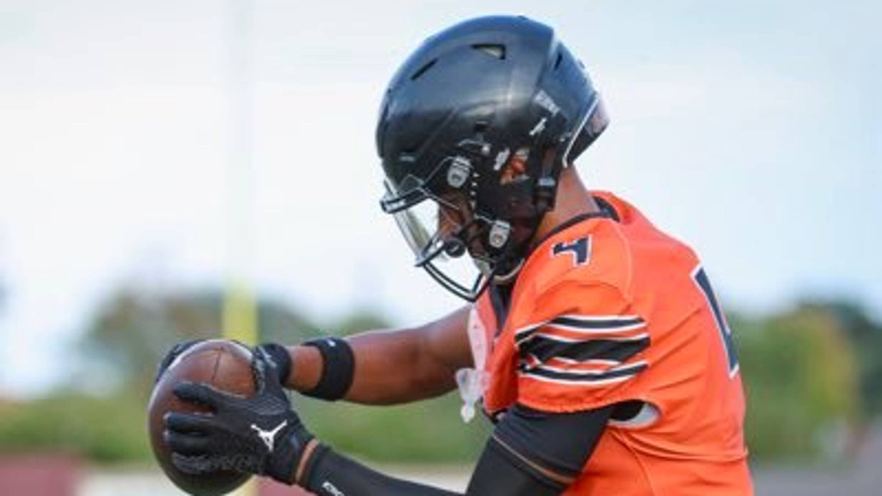 Top Iowa High School Football Wide Receiver Lands Offer From Oregon