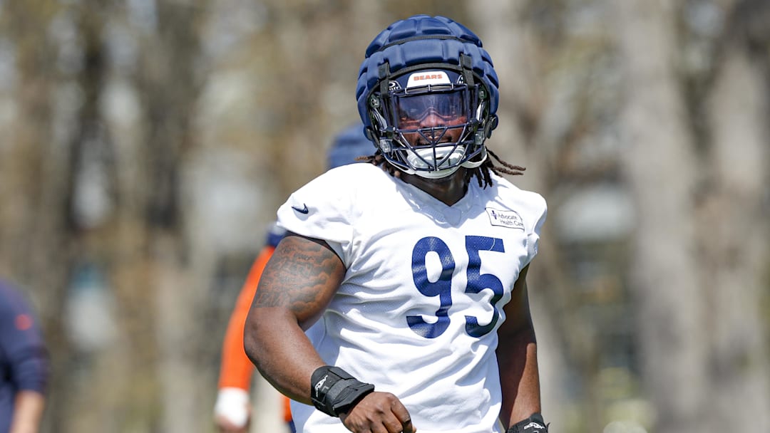 May 9, 2025; Lake Forest, IL, USA; Chicago Bears defensive line Shemar Turner (95) warms up during the Rookie Minicamp at Halas Hall. Mandatory Credit: Kamil Krzaczynski-Imagn Images