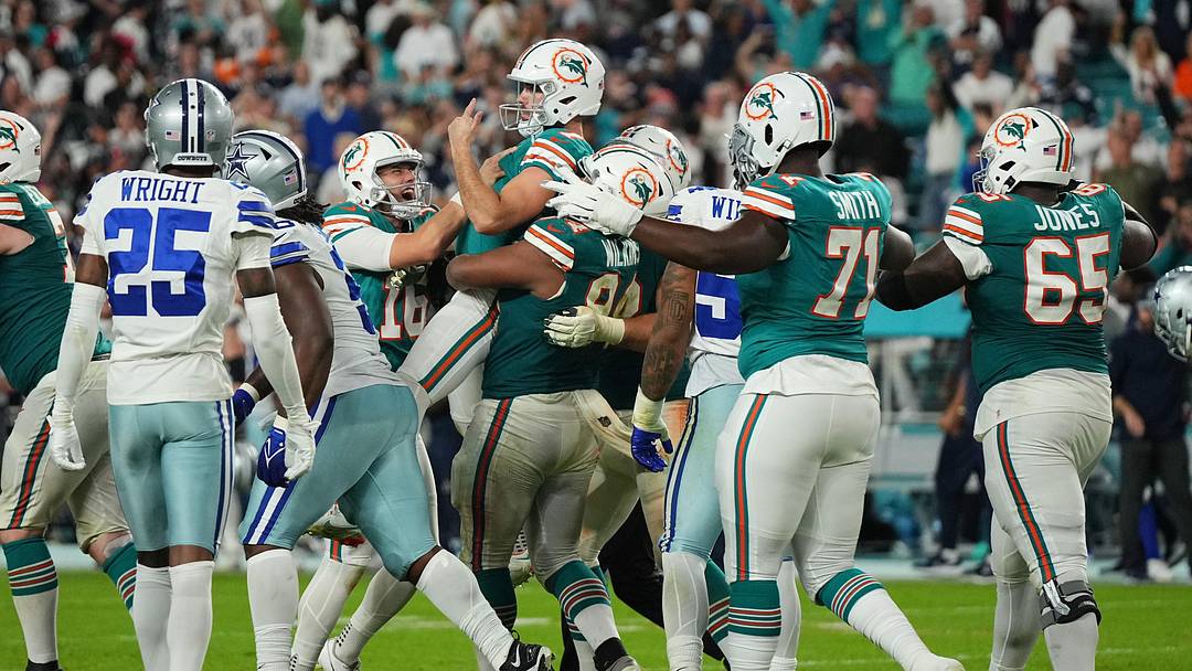 Miami Dolphin kicker Jason Sanders (7) celebrates with teammates after kicking the game winning field goal against the Dallas Cowboys at Hard Rock Stadium in the 2023 season. Miami Dolphin kicker Jason Sanders (7) celebrates with teammates after kicking the game winning field goal against the Dallas Cowboys at Hard Rock Stadium in the 2023 season.