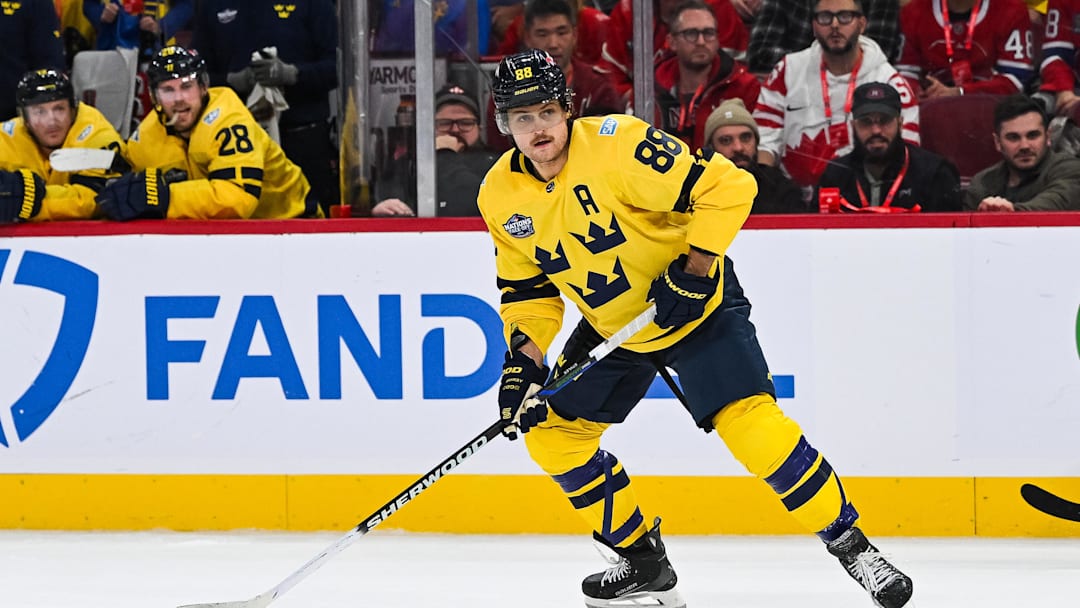 Feb 12, 2025; Montreal, Quebec, CAN; [Imagn Images direct customers only] Team Sweden forward William Nylander (88) plays the puck against Team Canada in overtime during a 4 Nations Face-Off ice hockey game at Bell Centre. Mandatory Credit: David Kirouac-Imagn Images