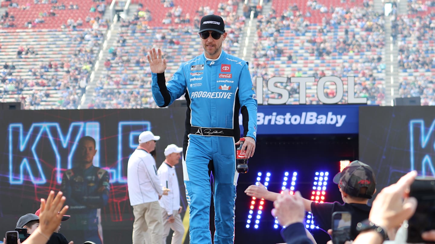 Denny Hamlin Extends Joe Gibbs Racing Contract