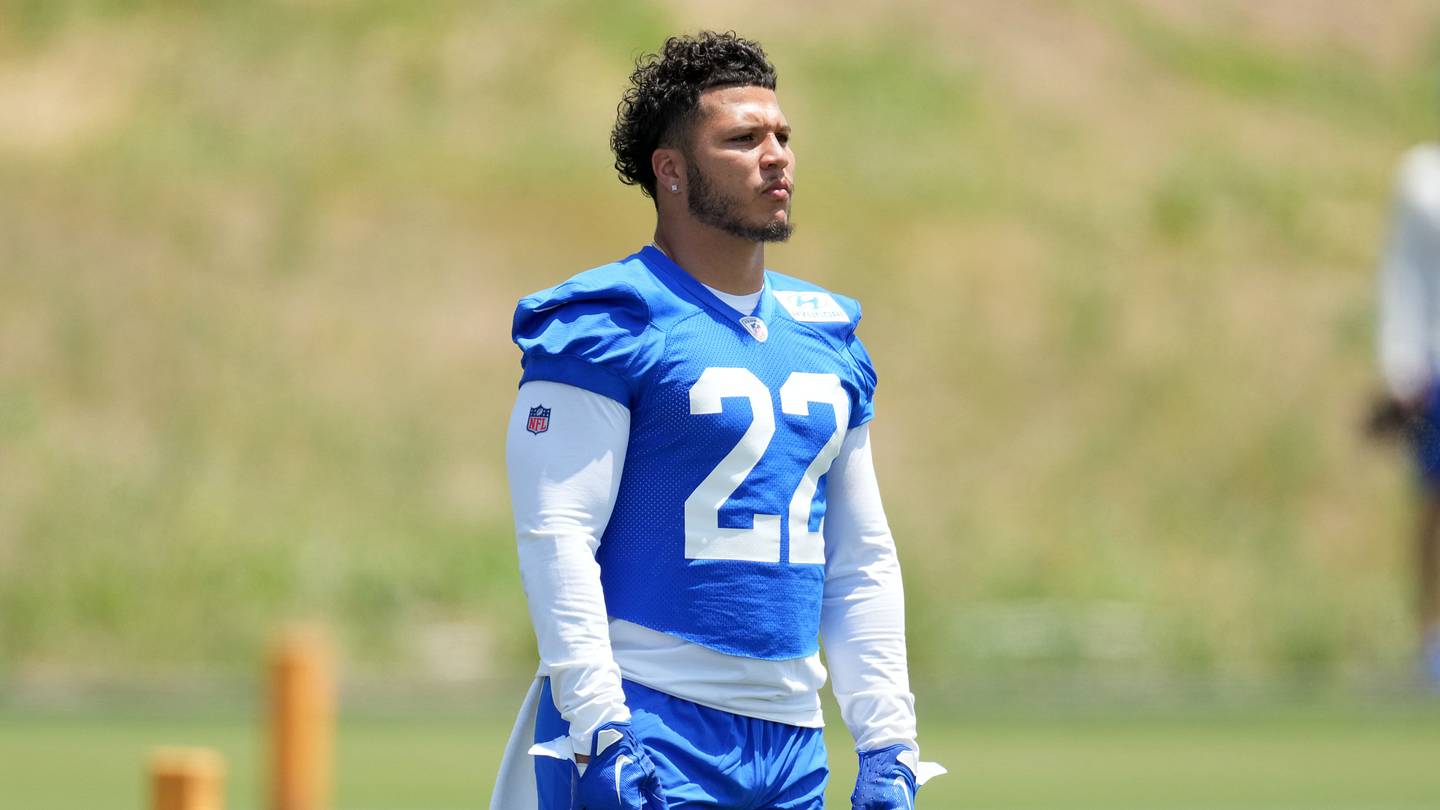 Rams' Blake Corum Has Been Studying For Hours to Learn LA Playbook - Vimarsana News