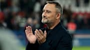 Franck Haise tient son nouvel attaquant. 