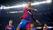 Depay esulta
