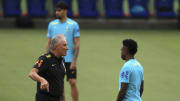 Lucas Paquetá e Vini Jr devem ser titulares do Brasil no penúltimo jogo antes da convocação para a Copa do Mundo