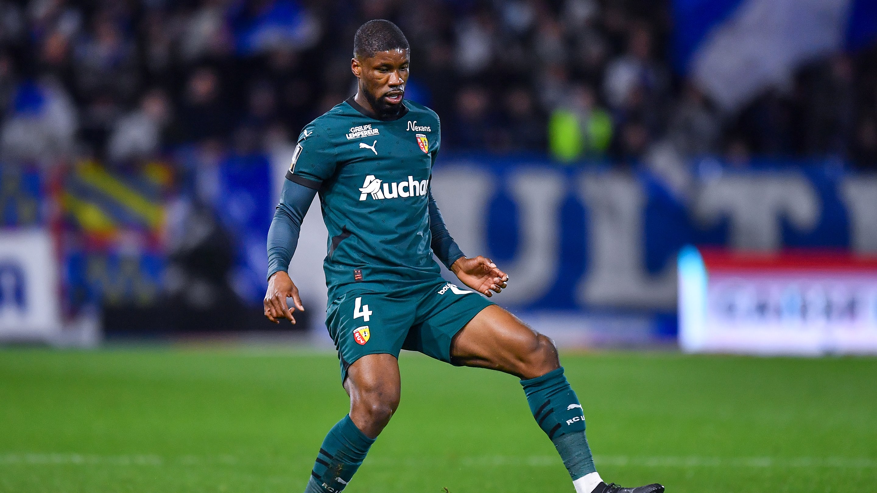 Mercato : Le RC Lens a rejeté une nouvelle offre venue cette fois de Ligue 1 pour Kevin Danso