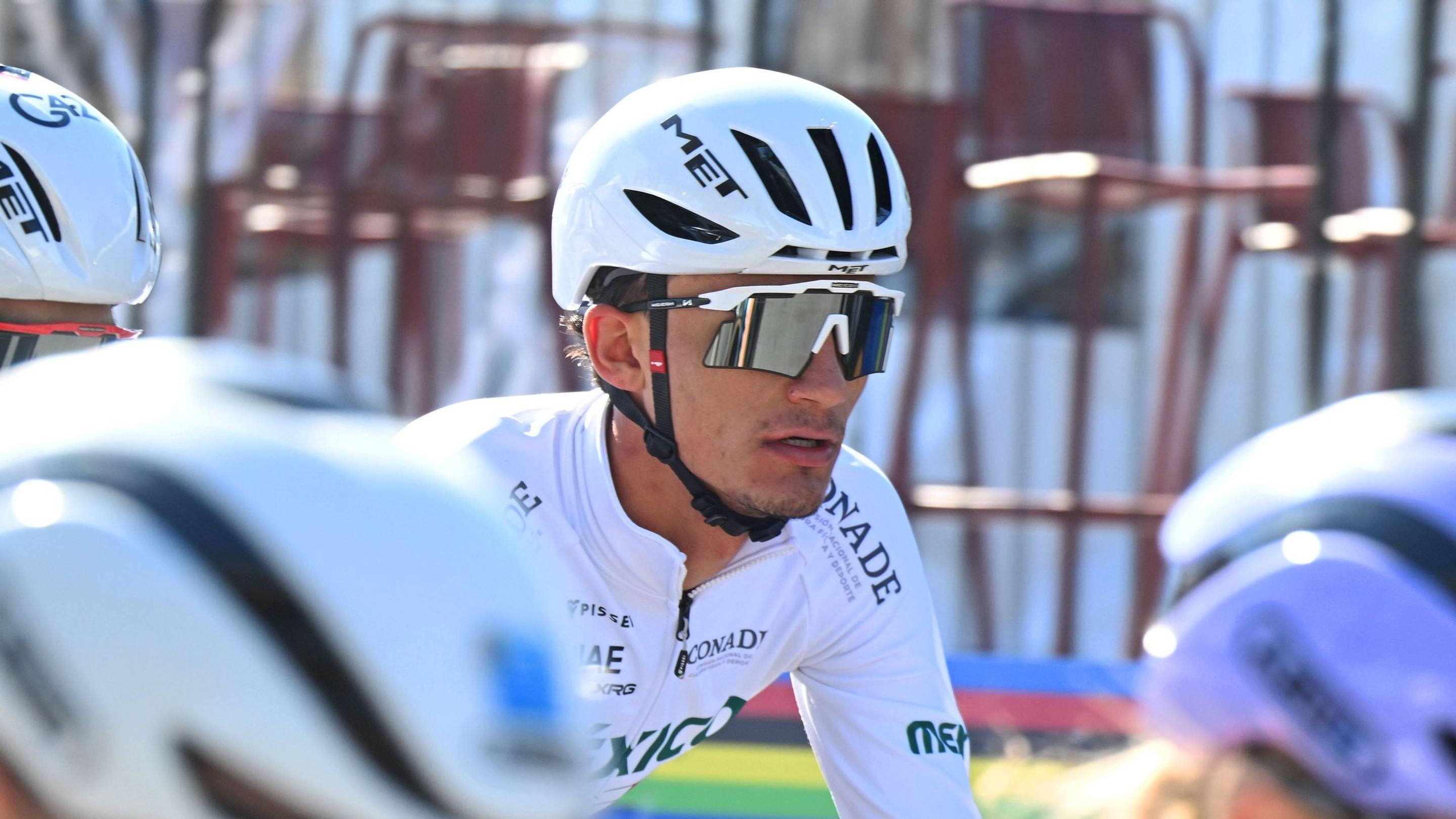 Mexicano Isaac del Toro, entre lágrimas tras su participación en Mundial de Ciclismo