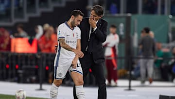 Hakan Calhanoglu, Simone Inzaghi