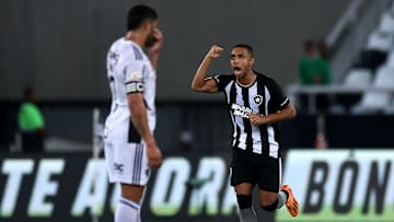 Victor Sá marcou um golaço no Nilton Santos, contra o Galo