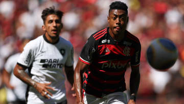 Bruno Henrique deve ser titular do Flamengo no clássico deste domingo