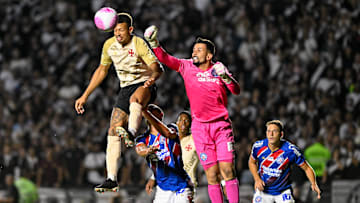 João Victor, do Vasco da Gama, é um dos jogadores com mais expulsões em 2024
