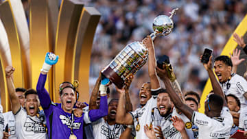 Alvinegro levantou a taça da Libertadores no último sábado pela primeira vez em sua história