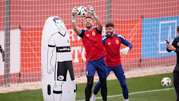 Unai Simon and David Raya of Spain warm up during the...