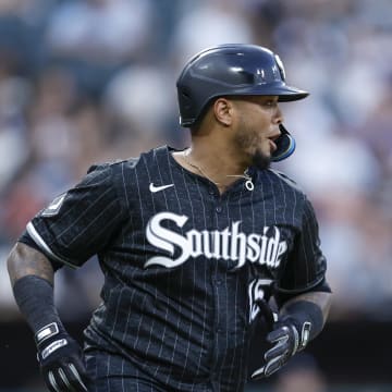 Martín Maldonado (15) rounds the bases after hitting a solo home run against the Minnesota Twins during the third inning at Guaranteed Rate Field in 2024.