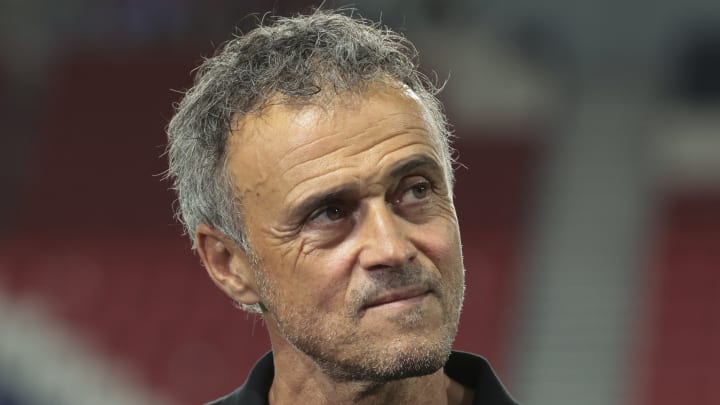 Des renforts de dernière minute avant la fermeture du marché des transferts pour Luis Enrique et le Paris Saint-Germain ? 