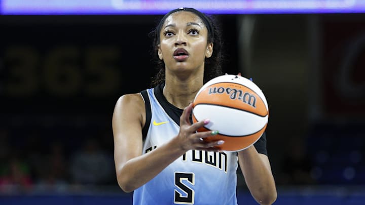 Sep 3, 2025; Chicago, Illinois, USA; Chicago Sky forward Angel Reese (5) shoots a free throw against the Connecticut Sun during the second half at Wintrust Arena. Mandatory Credit: Kamil Krzaczynski-Imagn Images Sep 3, 2025; Chicago, Illinois, USA; Chicago Sky forward Angel Reese (5) shoots a free throw against the Connecticut Sun during the second half at Wintrust Arena. Mandatory Credit: Kamil Krzaczynski-Imagn Images