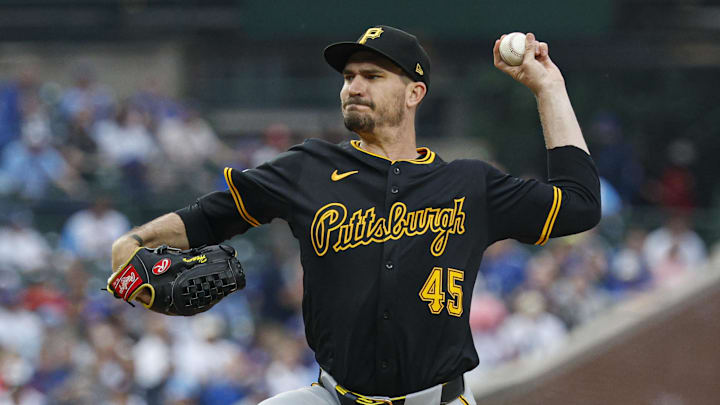 Jun 12, 2025; Chicago, Illinois, USA; Pittsburgh Pirates starting pitcher Andrew Heaney (45) delivers a pitch against the Chicago Cubs during the first inning at Wrigley Field. Jun 12, 2025; Chicago, Illinois, USA; Pittsburgh Pirates starting pitcher Andrew Heaney (45) delivers a pitch against the Chicago Cubs during the first inning at Wrigley Field.