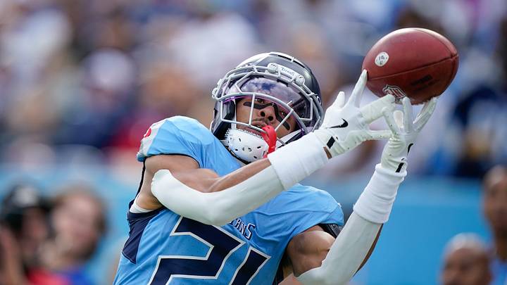 Tennessee Titans cornerback Micah Robinson (21) can’t prevent the touchback during the first quarter against the New Orleans Saints at Nissan Stadium in Nashville, Tenn., Sunday, Dec. 28, 2025.