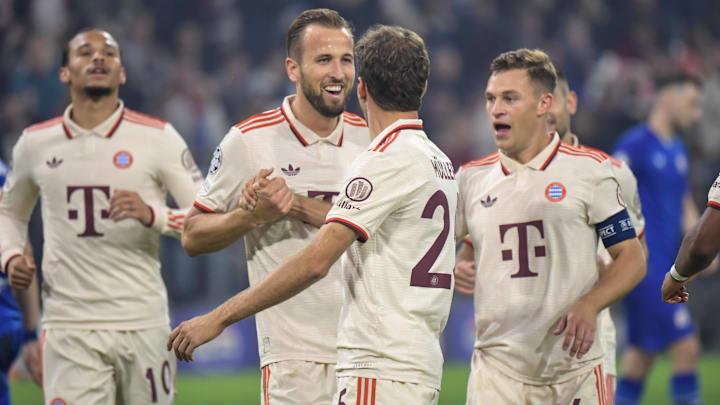 Leroy Sane, Harry Kane, Thomas Müller and Joshua Kimmich celebrate in Bayern Munich's victory.