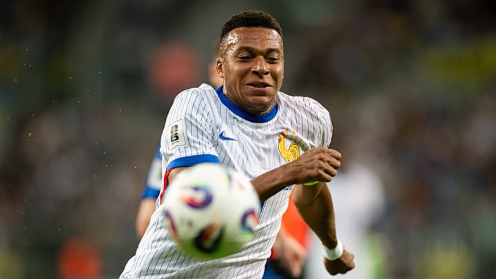 Mbappé hizo doblete y ayudó a Francia a clasificarse al Mundial de 2026. Mbappé hizo doblete y ayudó a Francia a clasificarse al Mundial de 2026.