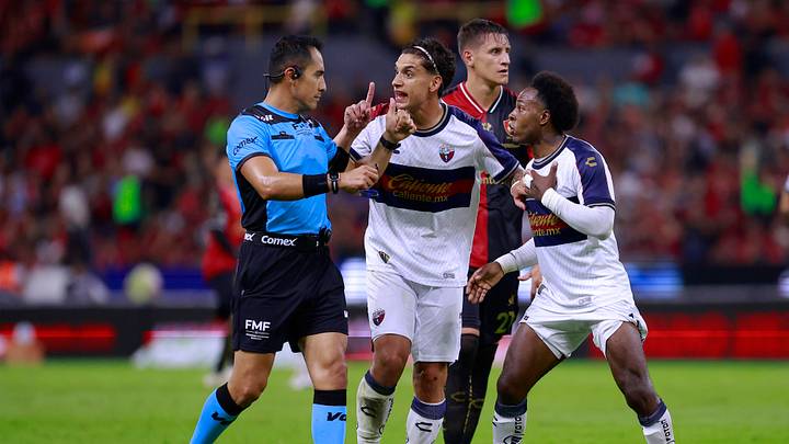 Atlas y Atlante igualan 1-1 en el Estadio Jalisco.