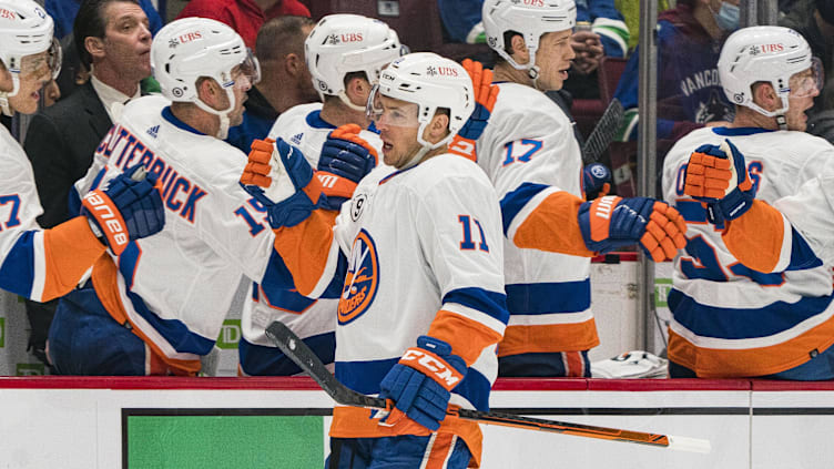 Feb 9, 2022; Vancouver, British Columbia, CAN; New York Islanders forward Zach Parise (11)