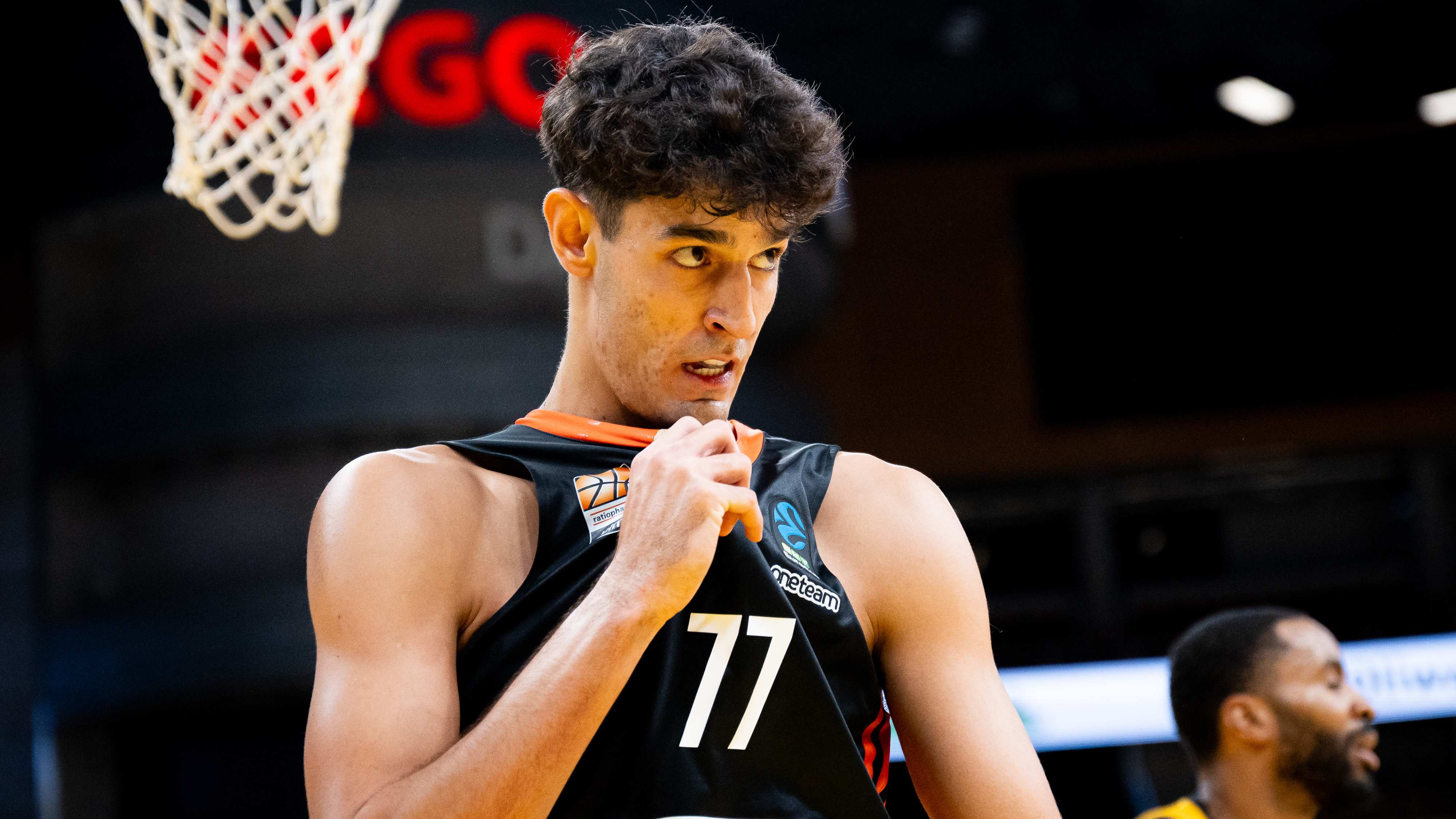 2025 NBA Mock Draft 2.0 Guards dominate lottery as Spurs eye their