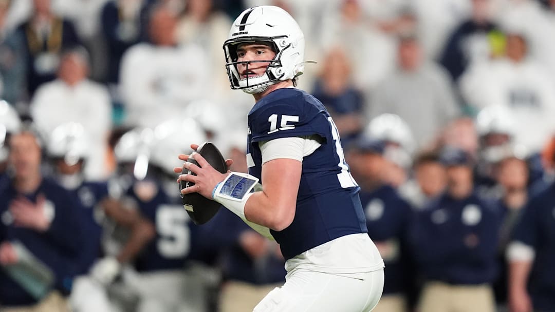 Penn State football quarterback Drew Allar