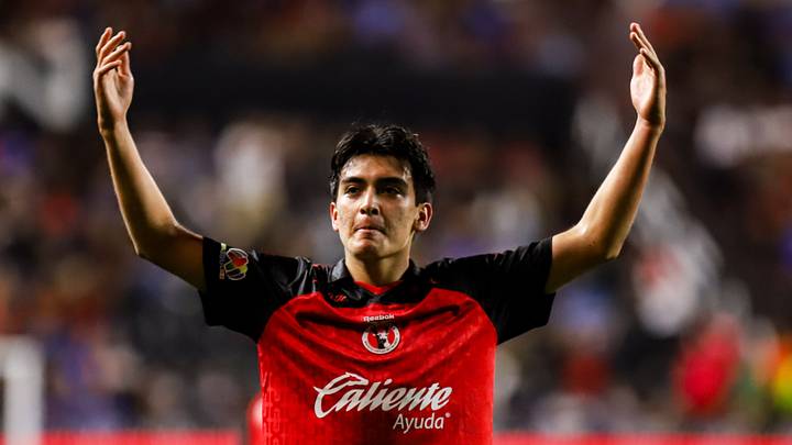 Gilberto Mora vuelve a brillar: gol y asistencia para vencer a Cruz Azul