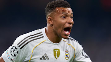 Mbappé fez os gols da primeira vitória do Real Madrid nesta Champions